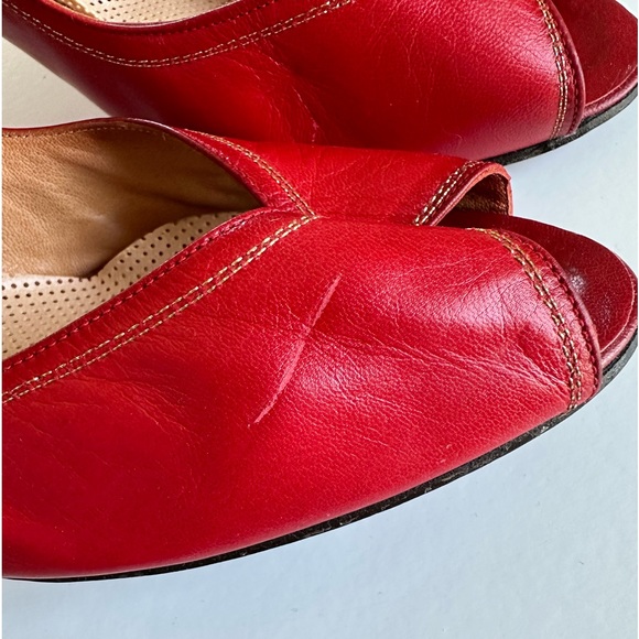 Vintage 70-80s red leather peep toe heel 👠 gold thread Marty Fuerst Detroit 9.5 - Picture 11 of 14